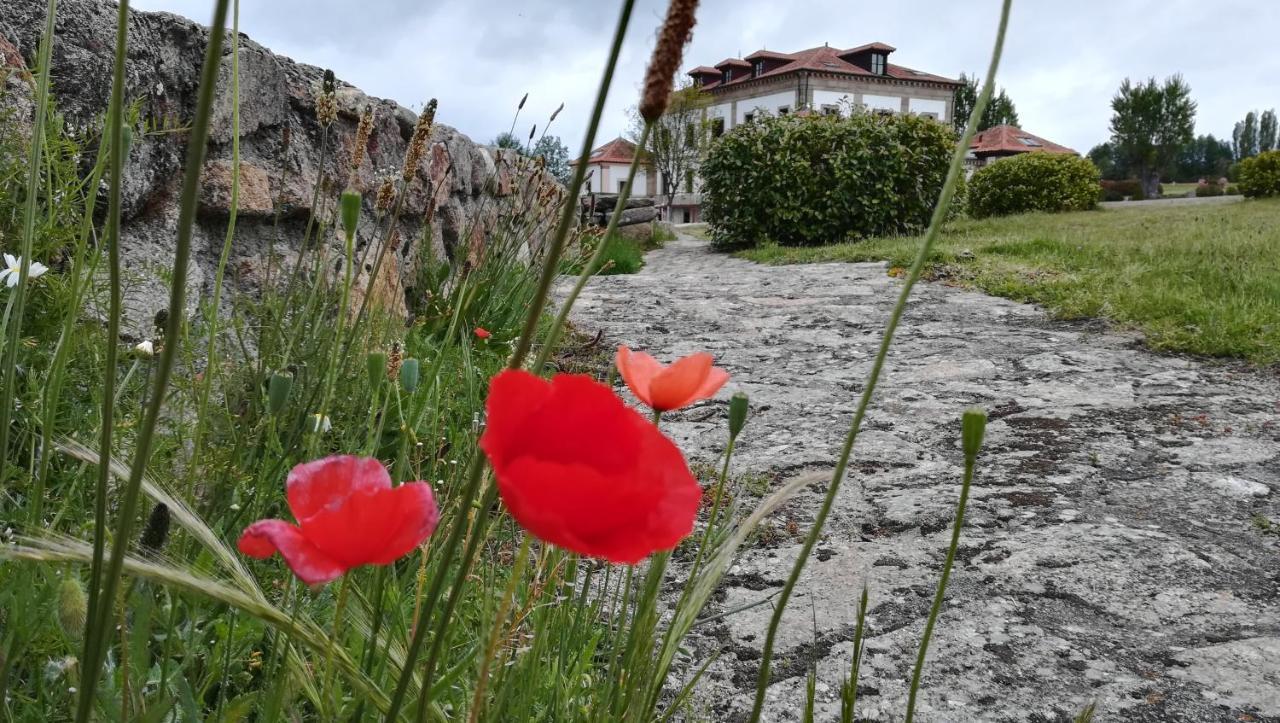 Отель Izan Puerta De Gredos Эль-Барко-де-Авила Экстерьер фото
